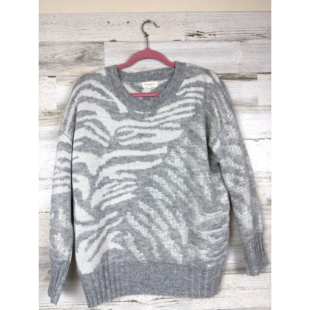 Promesa Women’s M Gray White Abstract Pullover Zebra Print Long Sleeve Sweater